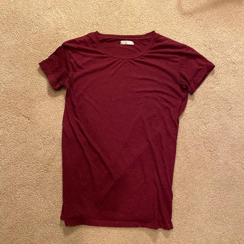 Medium maroon long tee shirt